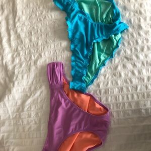 Set of two Victoria’s Secret bikini bottoms